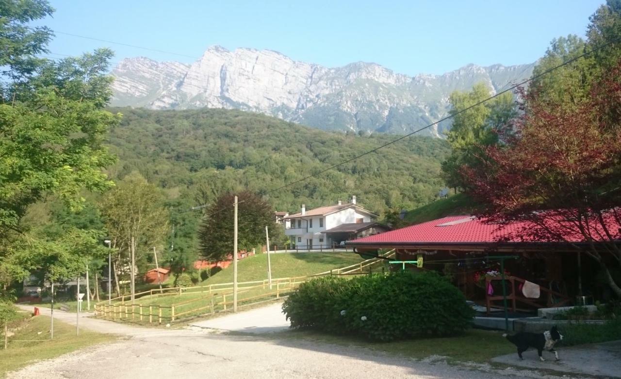 B&B In Fattoria Frisanco Bagian luar foto